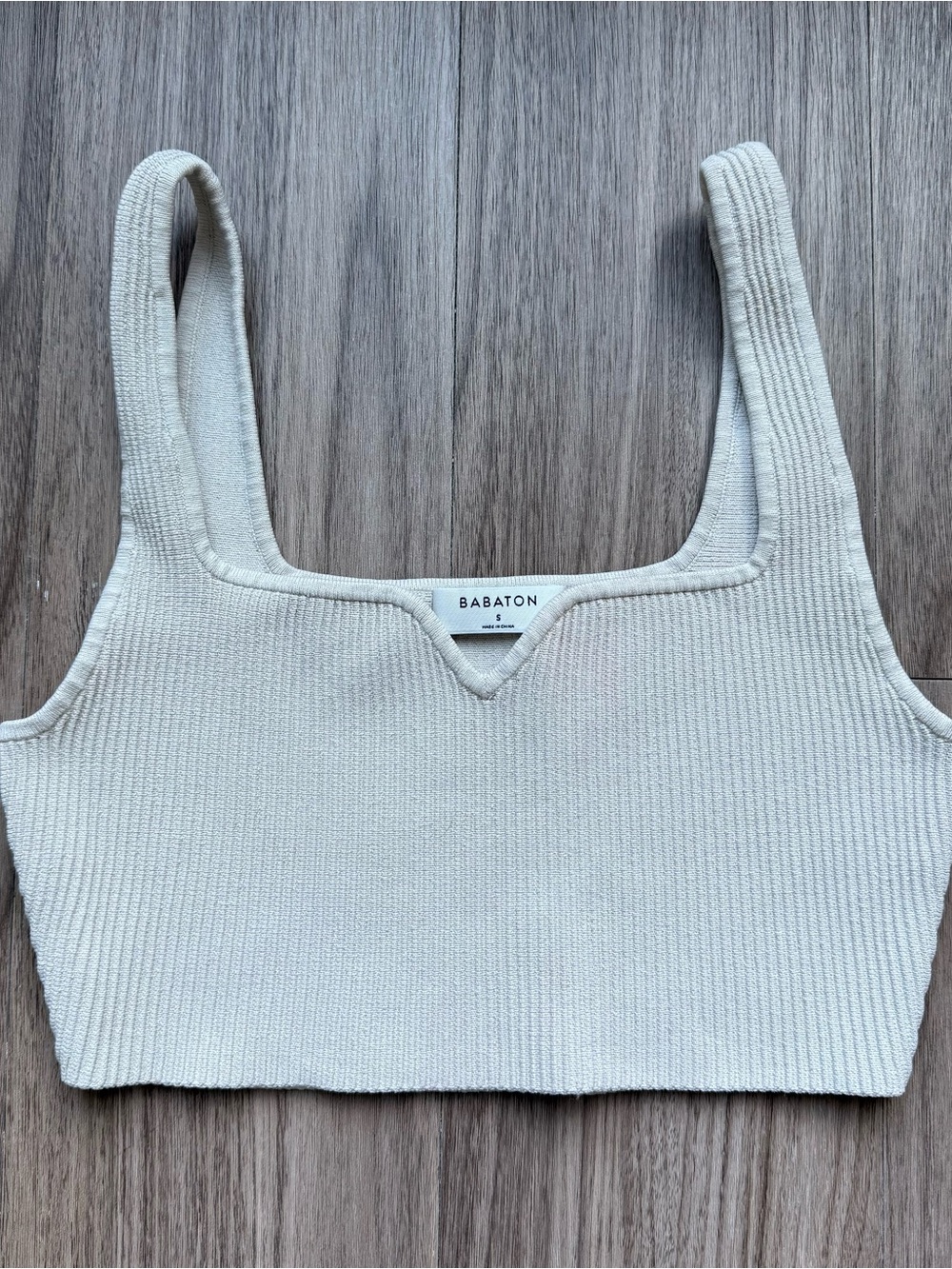 Aritzia Babaton Ribbed Crop Top
